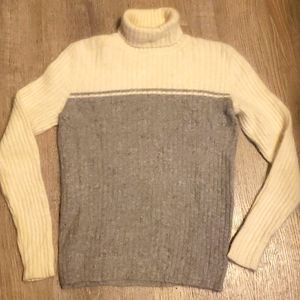 Raffaella brand angora/ lambswool turtle neck sweater size medium